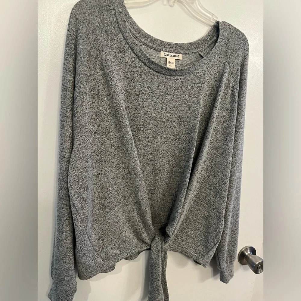 Billabong Women's Top, gray, new! oversized! - Picture 4 of 9